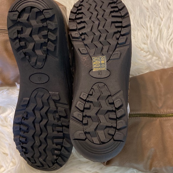 Beautiful Dream Pairs Women’s Boots Brand New size 10 - Picture 8 of 16